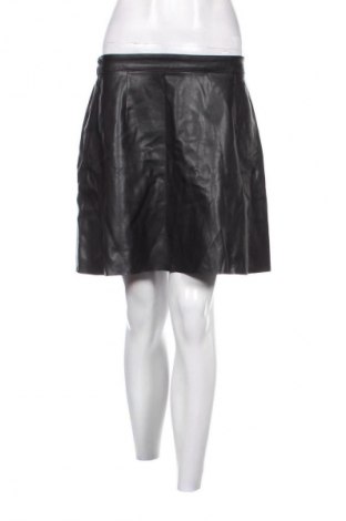 Пола VILA, Размер L, Цвят Черен, Цена 2,04 €