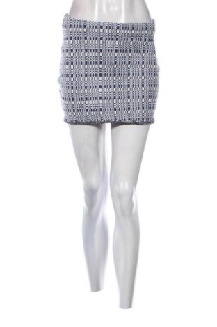 Пола Zara, Размер M, Цвят Многоцветен, Цена 2,04 €