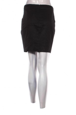 Пола Zara, Размер S, Цвят Черен, Цена 2,04 €