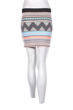 Пола Zara Trafaluc, Размер M, Цвят Многоцветен, Цена 2,55 €