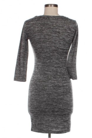 Kleid Alcott, Größe M, Farbe Grau, Preis 1,99 €
