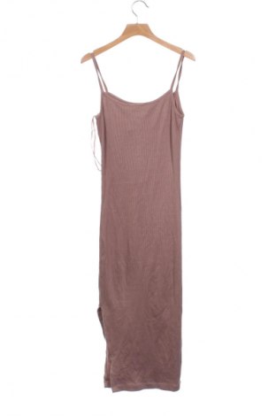 Рокля Amisu, Размер XXS, Цвят Пепел от рози, Цена 3,06 €