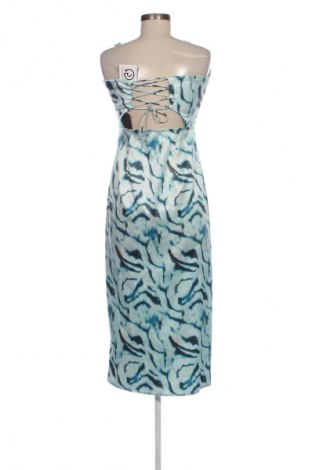 Šaty  Bershka, Velikost L, Barva Vícebarevné, Cena  259,00 Kč