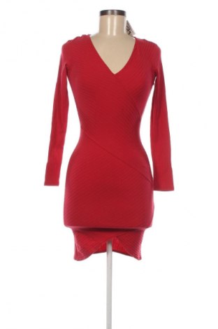 Рокля Bershka, Размер S, Цвят Червен, Цена 7,66 €