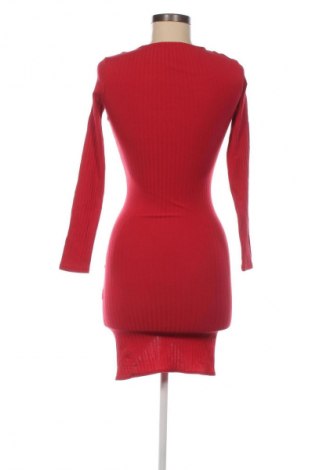 Рокля Bershka, Размер S, Цвят Червен, Цена 7,66 €