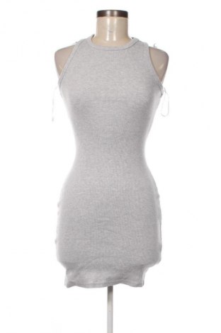 Рокля Fb Sister, Размер M, Цвят Сив, Цена 2,55 €