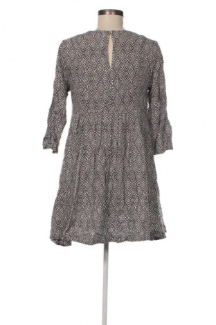 Šaty  H&M, Velikost M, Barva Vícebarevné, Cena  49,00 Kč