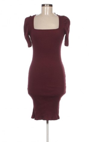 Šaty  NA-KD, Velikost M, Barva Červená, Cena  369,00 Kč