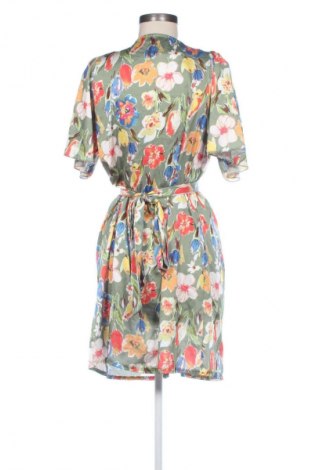 Kleid NEW COLLECTION, Größe M, Farbe Mehrfarbig, Preis € 3,99