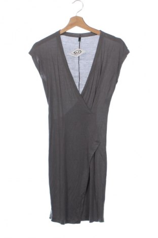 Рокля United Colors Of Benetton, Размер XS, Цвят Сив, Цена 2,55 €