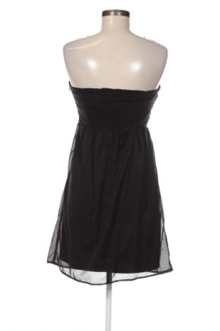 Ruha VILA, Méret M, Szín Fekete, Ár 1 419 Ft