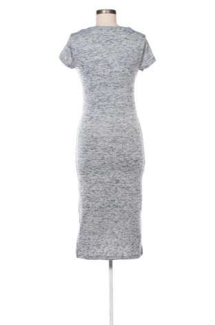 Рокля Vero Moda, Размер M, Цвят Многоцветен, Цена 3,06 €