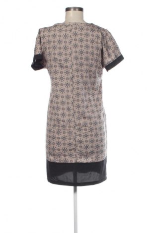 Rochie Yessica, Mărime M, Culoare Multicolor, Preț 17,99 Lei