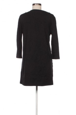 Ruha Yest, Méret M, Szín Fekete, Ár 739 Ft