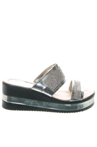 Papuci Unbranded, Mărime 36, Culoare Argintiu, Preț 179,68 Lei, #136918427