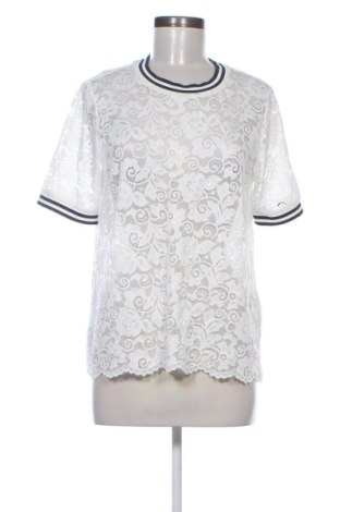 Дамска блуза ONLY, Размер L, Цвят Бял, Цена 35,04 €, #136994762