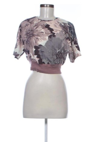 Bluză de femei Adidas, Mărime M, Culoare Multicolor, Preț 110,23 Lei, #137014435