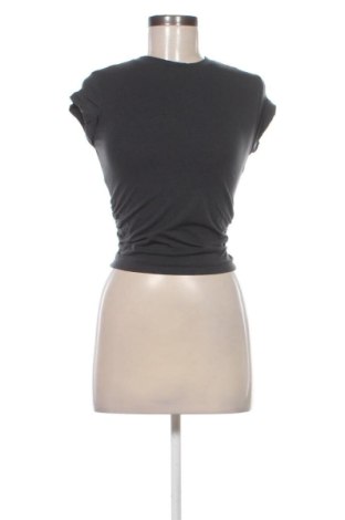 Bluză de femei Bershka, Mărime S, Culoare Gri, Preț 36,74 Lei, #137043579