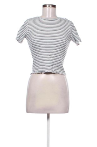 Γυναικεία μπλούζα Pull&Bear, Μέγεθος M, Χρώμα Πολύχρωμο, Τιμή 10,00 €, #136979185