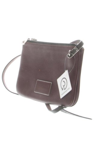 Дамска чанта Marc By Marc Jacobs, Цвят Лилав, Цена 158,97 €, #136971215