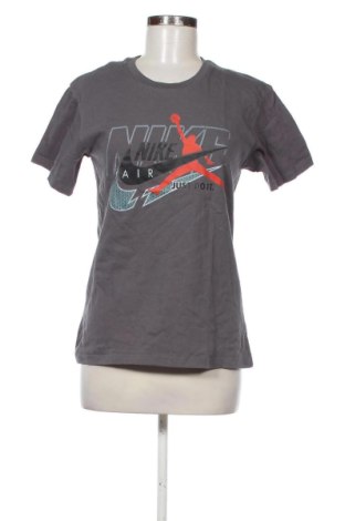 Γυναικείο t-shirt Nike, Μέγεθος M, Χρώμα Γκρί, Τιμή 19,99 €, #136953917