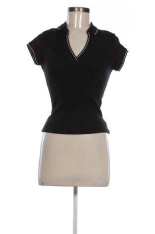 Γυναικείο t-shirt Stradivarius, Μέγεθος M, Χρώμα Μαύρο, Τιμή 11,57 €, #136996392