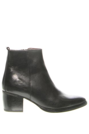 Dámské boty  S & G, Velikost 39, Barva Černá, Cena  819,00 Kč, #136955923