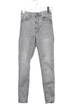 Dámské džíny  Stradivarius, Velikost XXS, Barva Šedá, Cena  269,00 Kč, #136928956