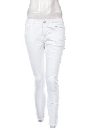 Blugi de femei Zara, Mărime M, Culoare Alb, Preț 61,99 Lei, #136940452