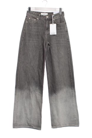 Damskie jeansy Pull&Bear, Rozmiar XS, Kolor Szary, Cena 105,99 zł, #136943172