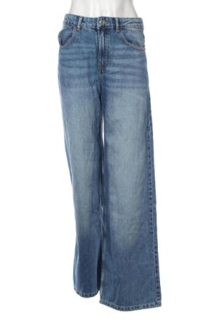 Дамски дънки Pull&Bear, Размер M, Цвят Син, Цена 24,03 €, #136943626
