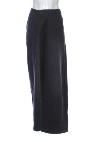Дамски дънки Bershka, Размер L, Цвят Черен, Цена 27,68 €, #136949237