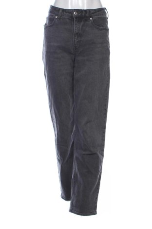 Blugi de femei H&M, Mărime M, Culoare Gri, Preț 52,13 Lei, #136971770