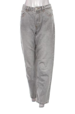 Damskie jeansy Bershka, Rozmiar M, Kolor Szary, Cena 41,99 zł, #137001415