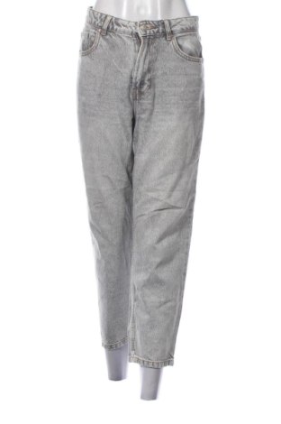 Dámské džíny  Bershka, Velikost L, Barva Šedá, Cena  399,00 Kč, #137007675