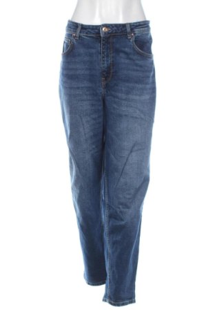 Blugi de femei Bershka, Mărime L, Culoare Albastru, Preț 55,99 Lei, #135133547