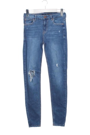 Blugi de femei Bershka, Mărime S, Culoare Albastru, Preț 69,99 Lei, #136751871
