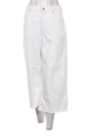 Damskie jeansy Pull&Bear, Rozmiar L, Kolor Biały, Cena 85,74 zł, #136971813