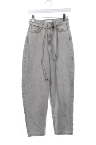 Дамски дънки Sinsay, Размер XXS, Цвят Сив, Цена 14,00 €, #136986965