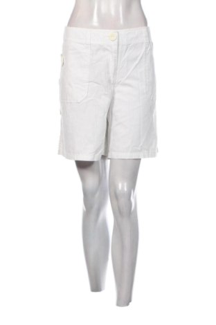 Pantaloni scurți de femei H&M, Mărime XL, Culoare Alb, Preț 63,99 Lei, #136927680