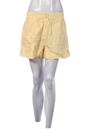 Pantaloni scurți de femei Zara, Mărime M, Culoare Galben, Preț 144,30 Lei, #136935322