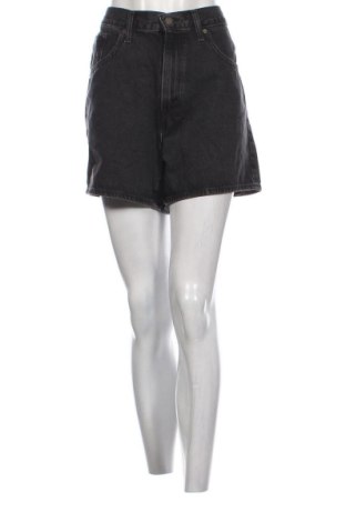 Дамски къс панталон Levi's, Размер M, Цвят Сив, Цена 56,24 €, #136941864