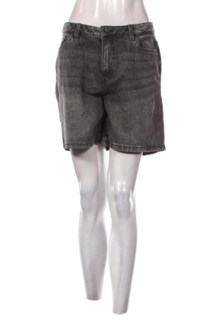 Pantaloni scurți de femei Noisy May, Mărime XL, Culoare Gri, Preț 58,44 Lei, #136942095