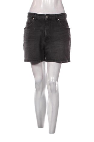 Дамски къс панталон H&M, Размер L, Цвят Черен, Цена 11,21 €, #136942943