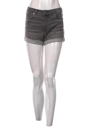 Pantaloni scurți de femei H&M, Mărime S, Culoare Gri, Preț 41,99 Lei, #136970932