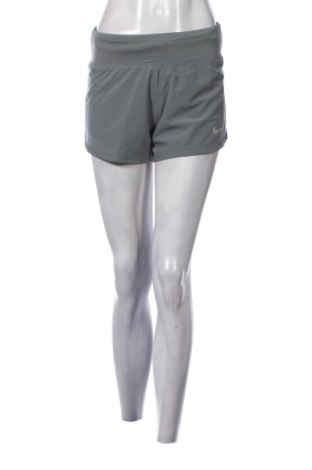 Pantaloni scurți de femei Nike, Mărime S, Culoare Gri, Preț 214,99 Lei, #136972713