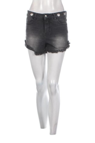 Pantaloni scurți de femei Clockhouse, Mărime M, Culoare Gri, Preț 37,99 Lei, #136974502