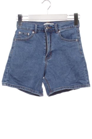 Γυναικείο κοντό παντελόνι Pull&Bear, Μέγεθος XS, Χρώμα Μπλέ, Τιμή 10,99 €, #136983408