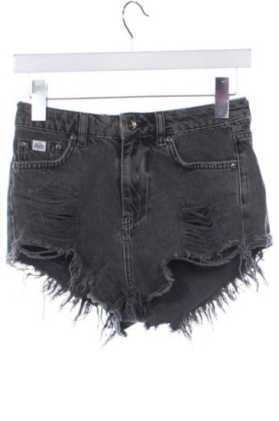 Pantaloni scurți de femei Superdry, Mărime XS, Culoare Gri, Preț 83,99 Lei, #137001803