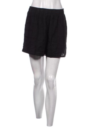 Pantaloni scurți de femei August, Mărime M, Culoare Negru, Preț 65,00 Lei, #137004423
